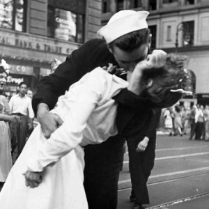 Kissing the War Goodbye in Times Square 1945