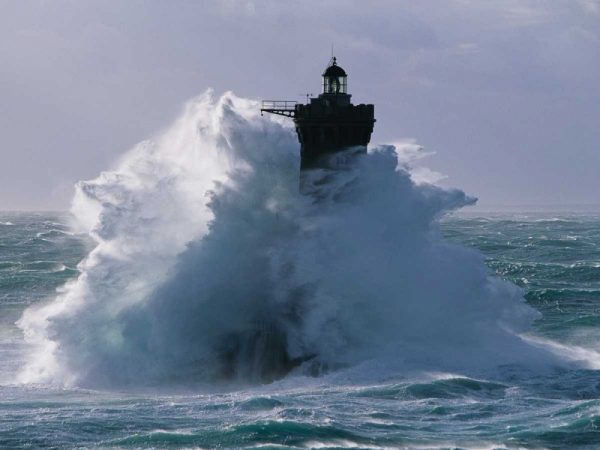 Phare du Four lors d une tempete