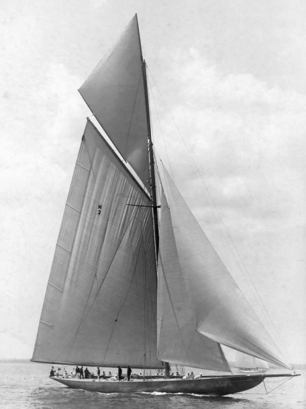 The Vanitie During the Americas Cup 1910