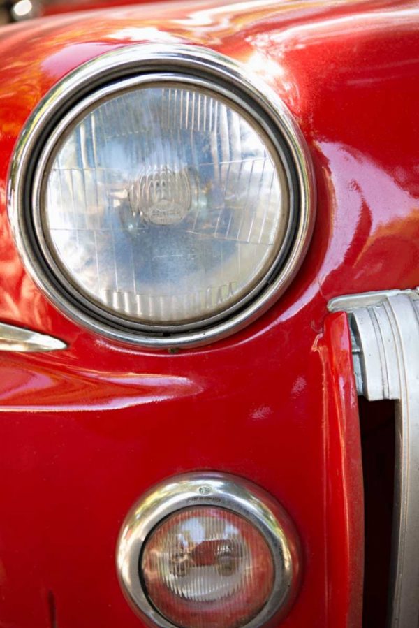 Red Car in Cuba I