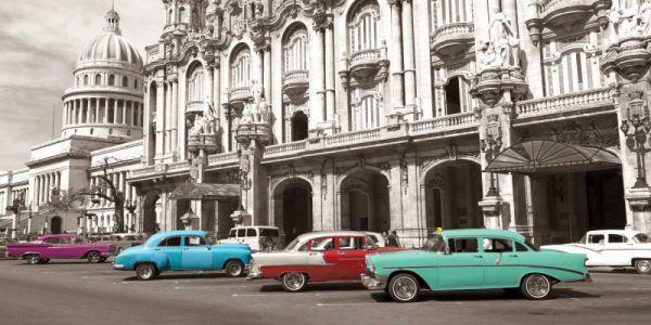 Vintage American cars in Havana, Cuba