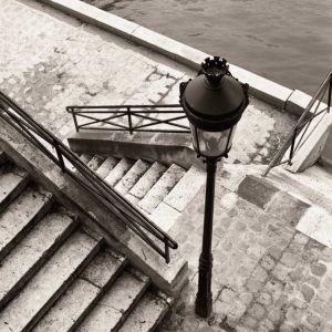 Steps to the Seine