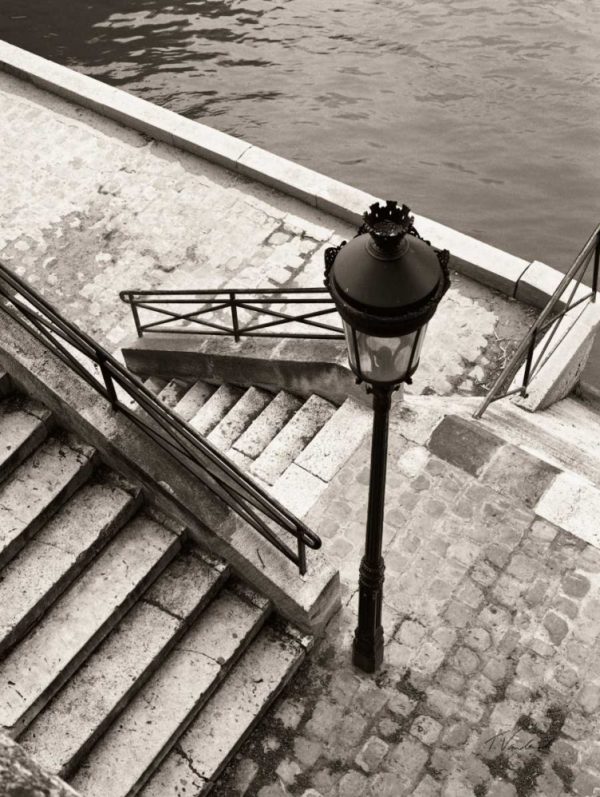 Steps to the Seine