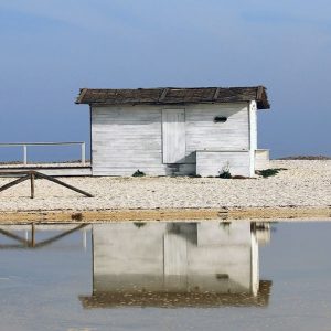 Stintino-sea-salt-flats-wooden-houses-VIII